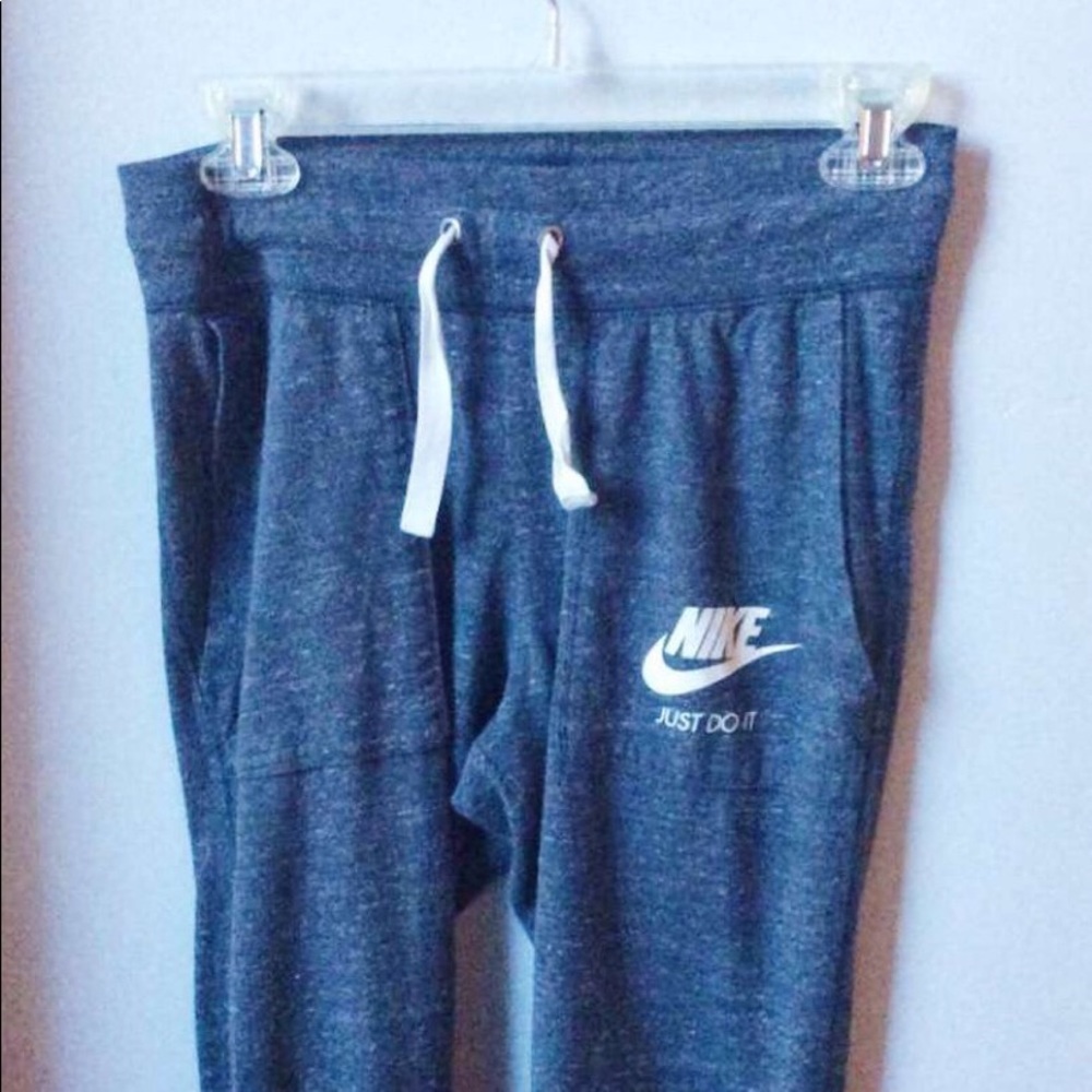 Gray Nike soft cropped joggers! :)